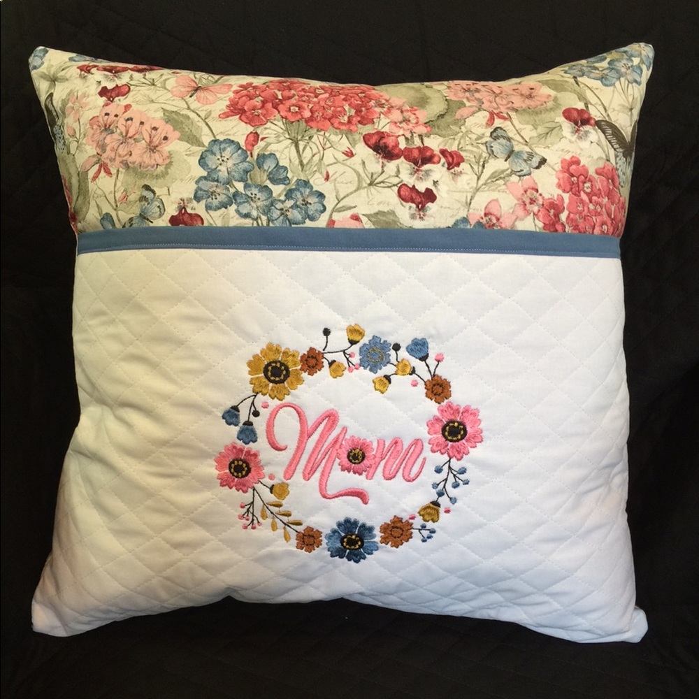 Mom Reading Pocket pillow Perfect Mother Day Gift